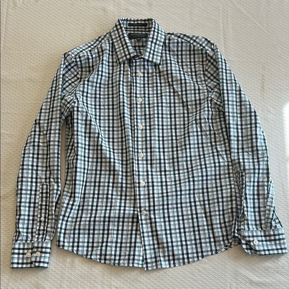 Banana Republic Men’s Dress Shirt Untucked Fit green navy plaid size small